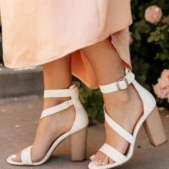FREE SOUL/MIRACLE MILE Kimberly Heels In White