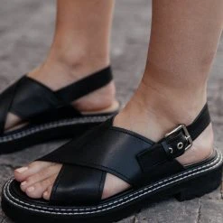 BEAST FASHION Millie Sandals In Black New Arrivals