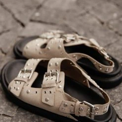 BEAST FASHION Zaya Buckle Sandals In Beige