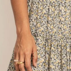 DRESS FORUM Courtney Floral Mini Skirt New Arrivals