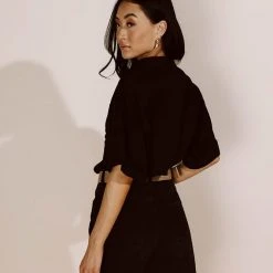 FINAL TOUCH COLLECTION Maeva Button Down Top In Black