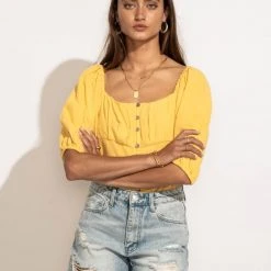 AEMI AND CO New Arrivals Delani Blouse In Yellow 22 AEMI AND CO New Arrivals Delani Blouse In Yellow