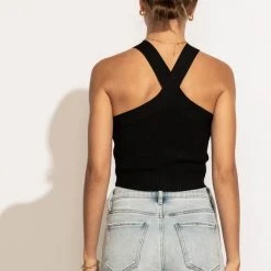DREAMERS BY DEBUT Daylin Cropped Tank Top In Black