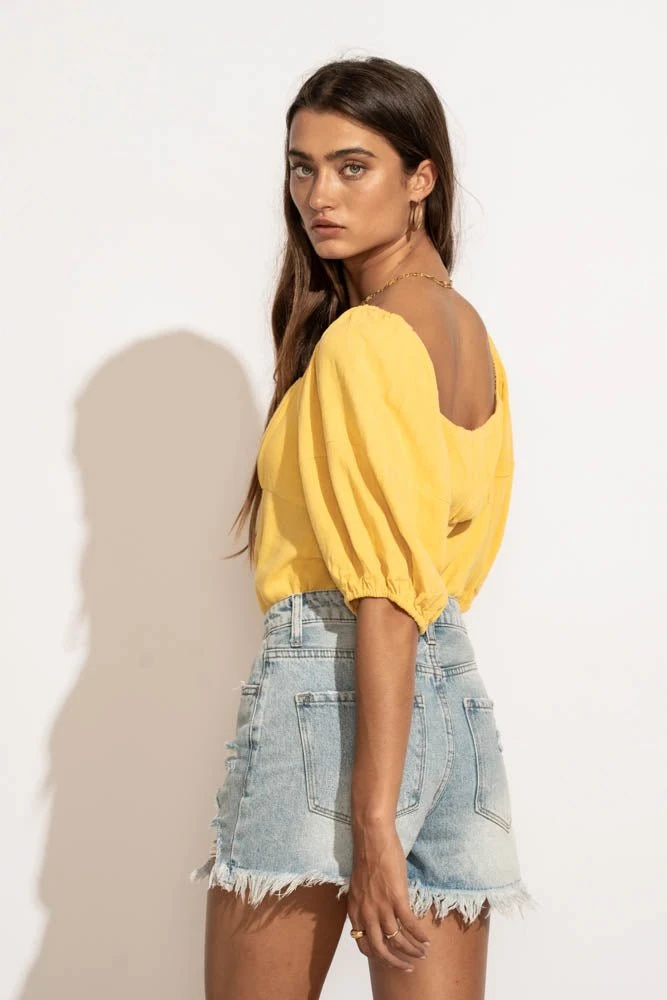 AEMI AND CO New Arrivals Delani Blouse In Yellow 4 AEMI AND CO New Arrivals Delani Blouse In Yellow