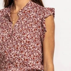 LOVE STITCH Clothing Illustrated Tops Chelsea Floral Blouse