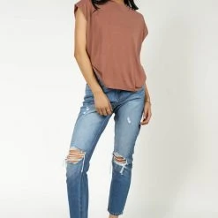 CELLO JEANS Bohme Mom Jeans In Medium Wash 13 CELLO JEANS Bohme Mom Jeans In Medium Wash