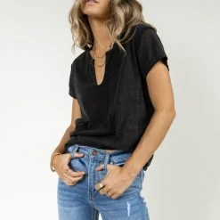 WORUI Marissa Tee In Black