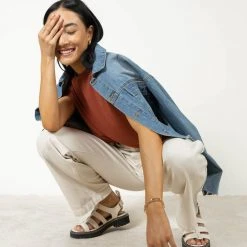 SINA New Arrivals Greta Muscle Tee In Rust