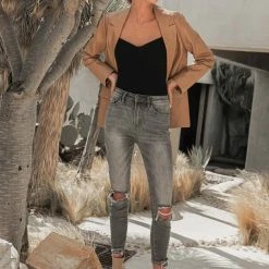 LE LIS Work Edit Alonso Vegan Leather Blazer In Camel