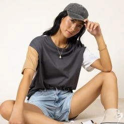 Tres Bien New Arrivals Brenna Tee In Black