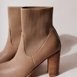 FREE SOUL/MIRACLE MILE Saylor Heeled Boots In Taupe