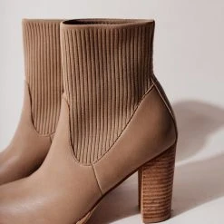 FREE SOUL/MIRACLE MILE Saylor Heeled Boots In Grey Shoes