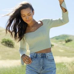 MISS LOVE Dawn Cropped Top New Arrivals