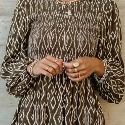 TEA N ROSE Lois Peplum Top Long Sleeve