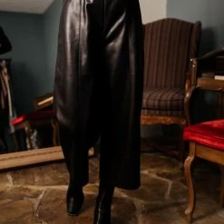 AARON & AMBER Marion Cropped Culottes In Beige Work Edit