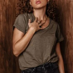 SINA Tops Ayla Tee In Burgundy