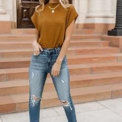 SINA Greta Muscle Tee In Camel