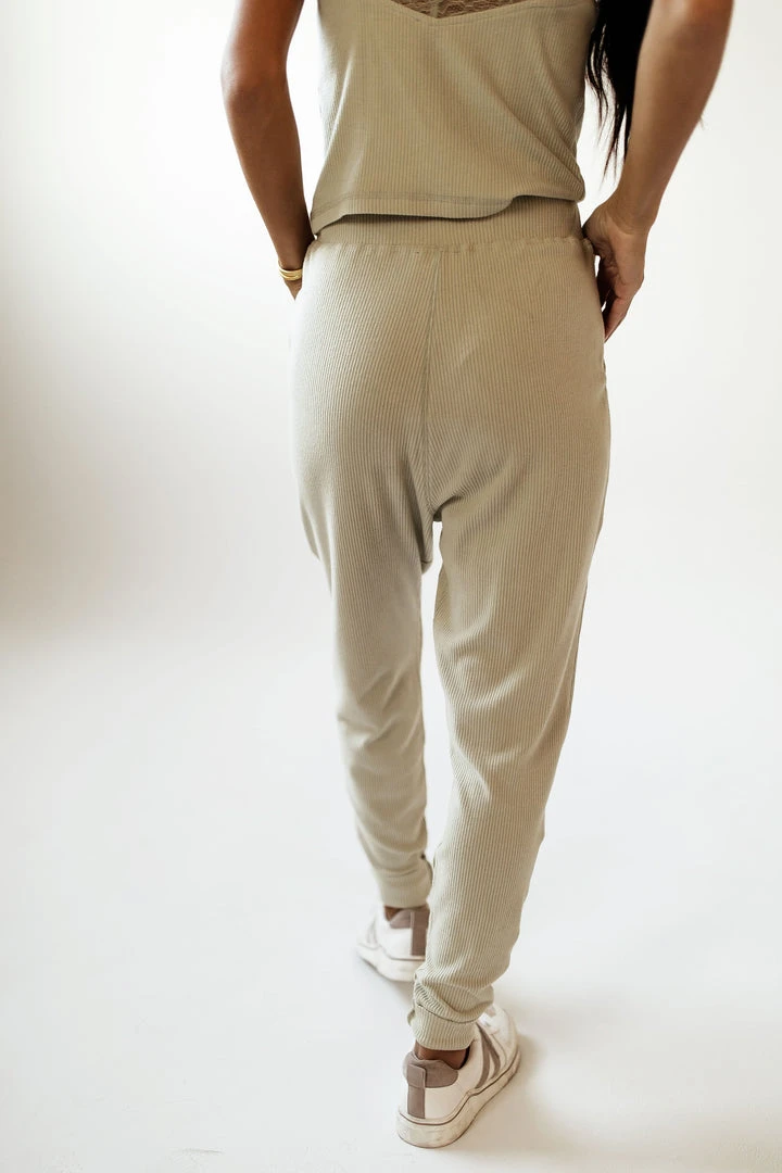SINA Aster Set Jogger - FINAL SALE 10 SINA Aster Set Jogger - FINAL SALE