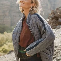 SINA Tops Ayla Tee In Blue