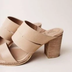 BEAST FASHION Talisha Heels In Nude