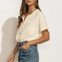 LA MIEL Tops Soraya Top In Natural