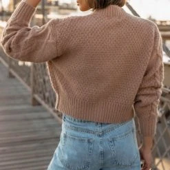 LISTICLE Yulia Cropped Cardigan In Emerald - FINAL SALE Sweaters 15 LISTICLE Yulia Cropped Cardigan In Emerald - FINAL SALE Sweaters